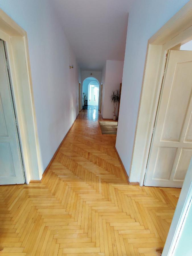 Castle Gate Ξενοδοχείο Μπραν Εξωτερικό φωτογραφία